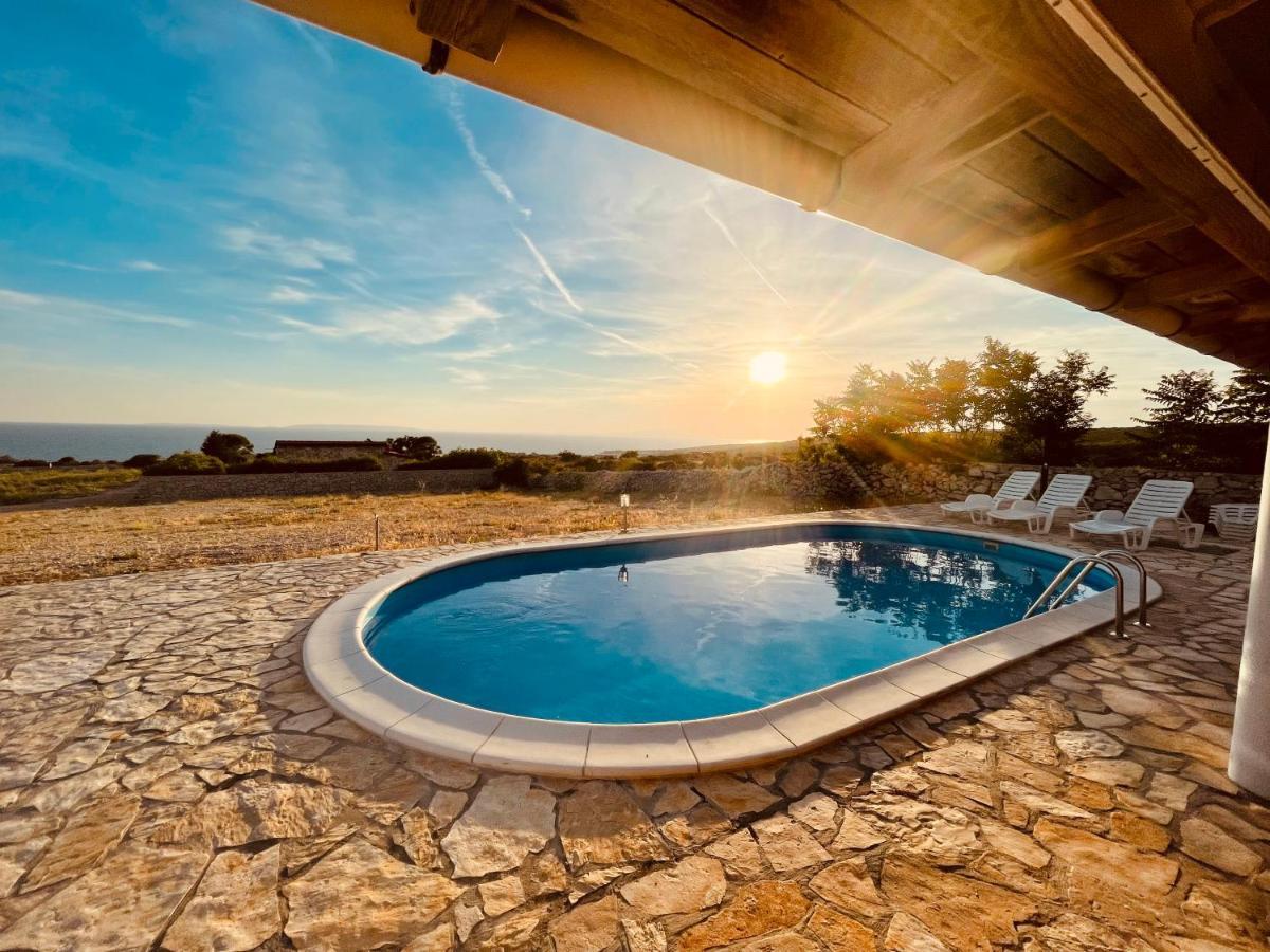 Beautiful Secluded Area Near Novalja Vacation House With Pool And Sea View Villa Lara Екстер'єр фото